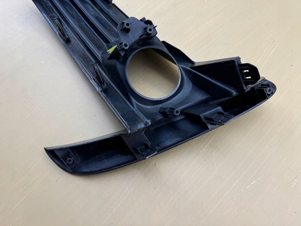 фото №12, Toyota corolla e16 lift 17-19r решётка решётка радиатора бампера левая 81482-02620