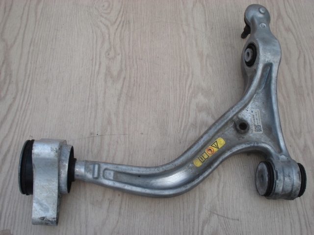 фото №6, Porsche taycan 9j1 рычаг перед правый 9j1407152g 971407121g