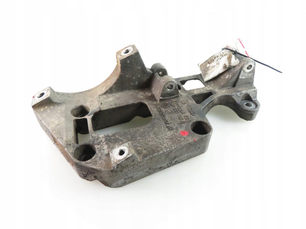 Купить Кронштейн генератора audi a3 2.0 fsi axw 06f903143b