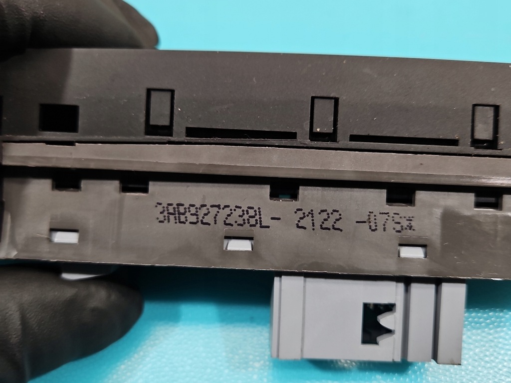 фото №7, Перемикач гальма vw passat cc 3ab927238l