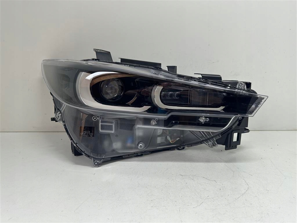 фото №1, Mazda cx5 cx-5 ii 22r+. правая лампа перед full led 12-pin