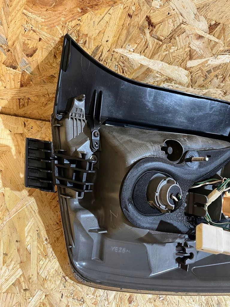 фото №10, Лампа задняя задняя левая toyota prius iii 2009- xw30 europa оригинал