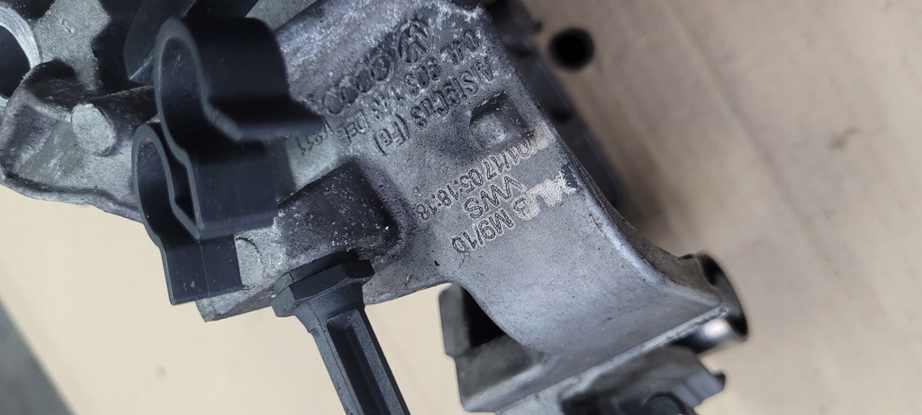 фото №6, A5 8w кронштейн генератора кронштейн 04l903143d 2.0 tdi a4 b9 8w q5 a6 c7