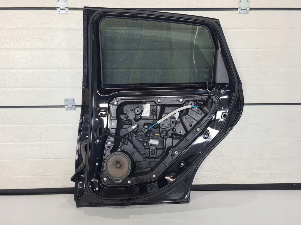 фото №13, Mercedes b-klasa w246 дверь правый задняя 191