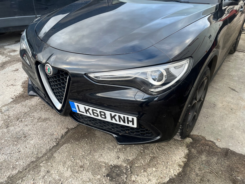 фото №1, Alfa romeo stelvio чверть ліва передня поріг блок двигуна частини 2018-