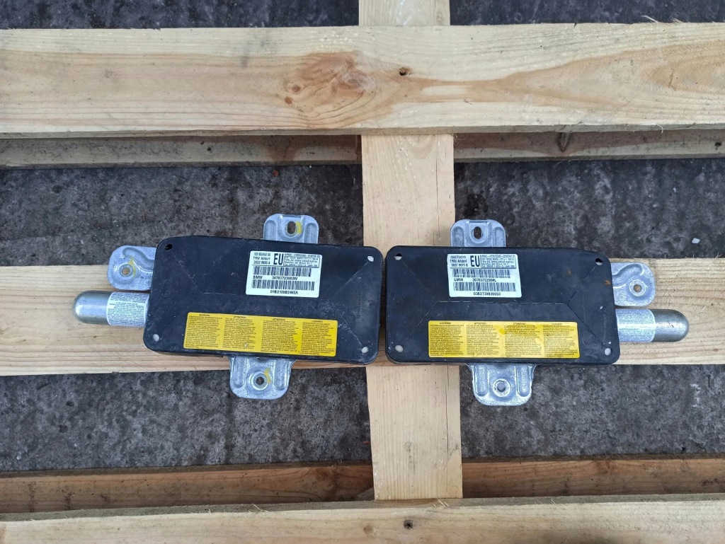 Купити Bme e46 подушка бічна ліва 30339897a