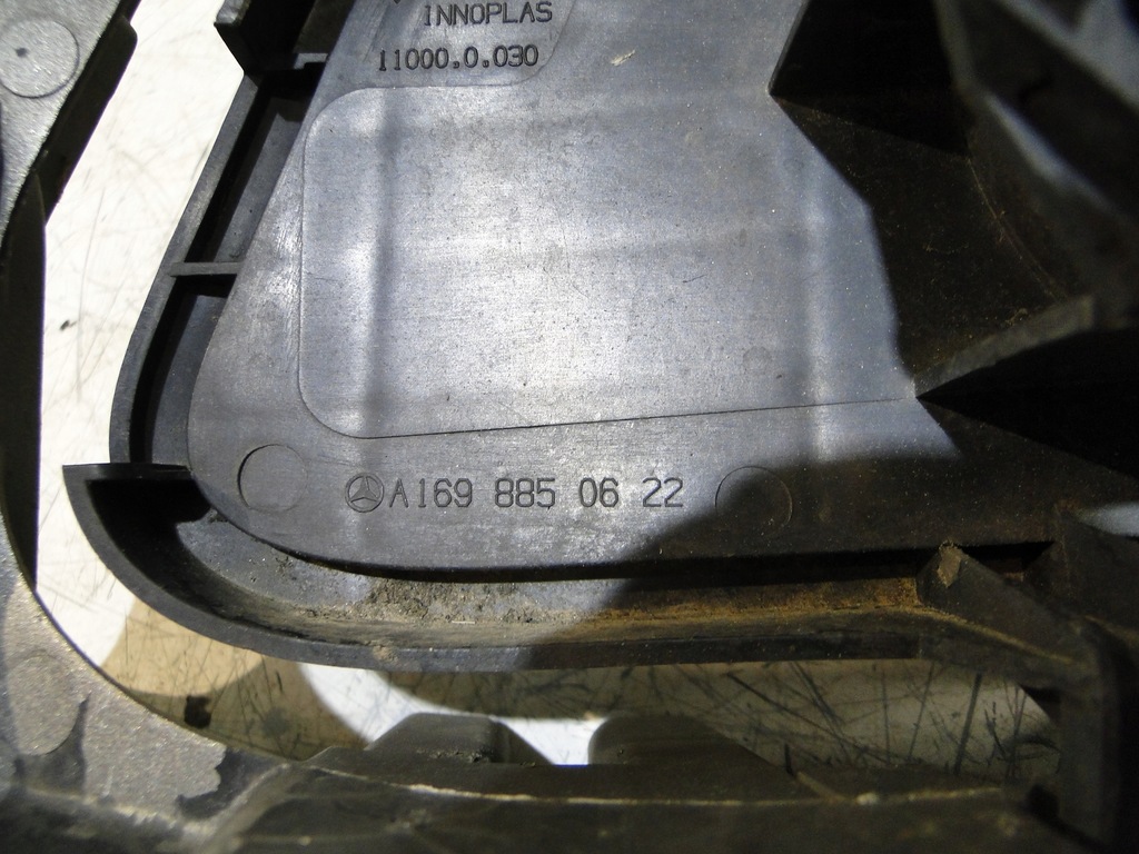 фото №9, Mercedes a w169 кронштейн противотуманной фары правое противотуманная фара