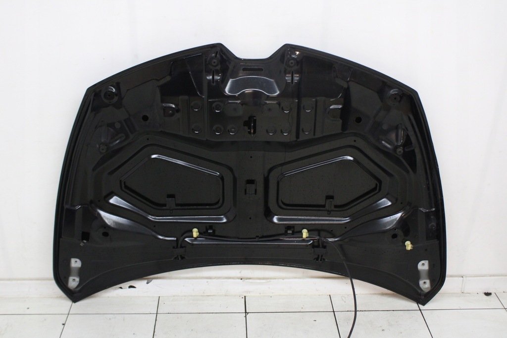 фото №13, Renault clio iv 2012r- капот крышка двигателя tegne - код лакокрасочного покрытия