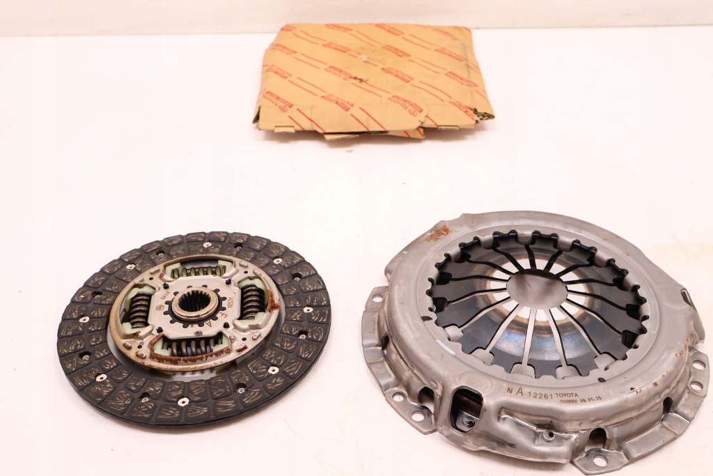 фото №1, Toyota yaris auris corolla srzęgło прижим '04008-36112