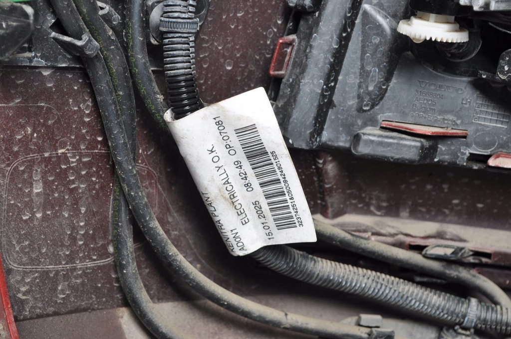 фото №11, Volvo s60 iii v60 ii 2025 rok бампер перед передній kompletny 725