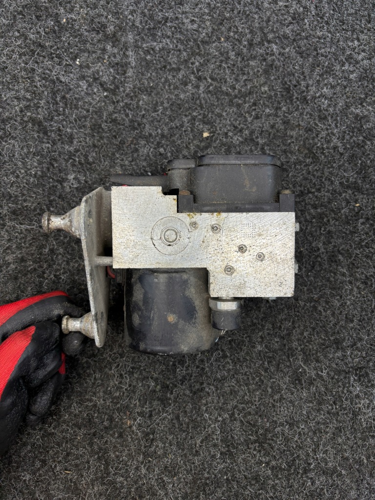 Насос abs mercedes a0044310912 0265202461 в Украине