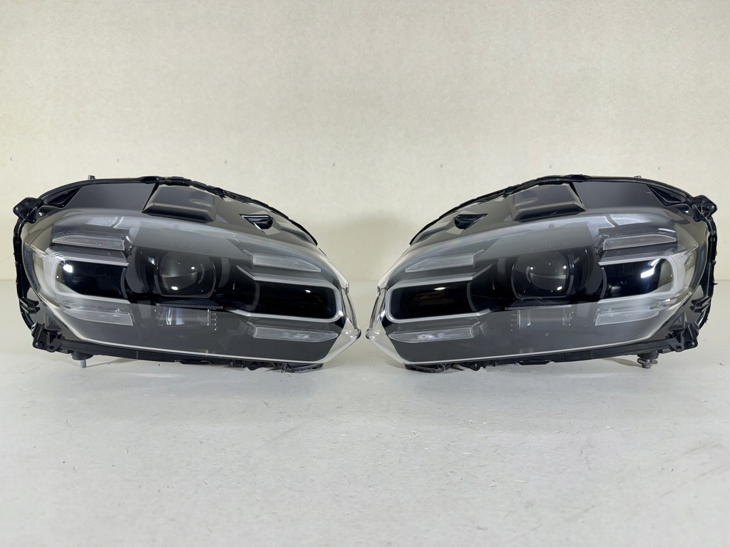фото №1, Porsche taycan 9j1 full led лампа ліва права перед комплект фари eur