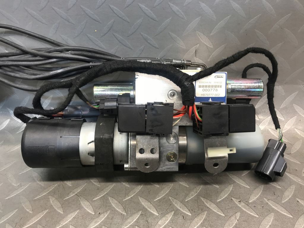 фото №1, Aston martin db9 volante cabrio насос дах