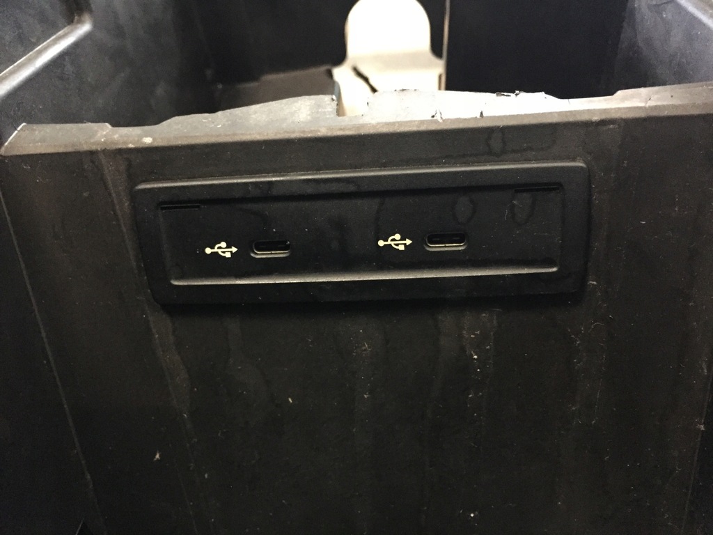 фото №1, Mercedes glc w253 разъём port usb