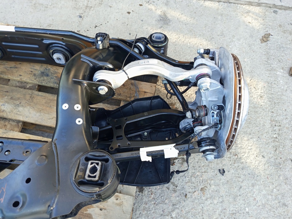 фото №8, Bmw оригинальный номер 7916221 i4 g26 m40 m50 подрамник подрамник подрамник балка заднего подвеска