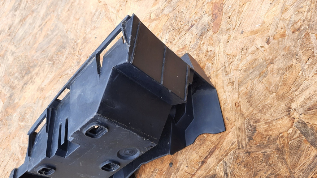 фото №5, Напрямна бампера правий задня volvo xc90 08626960