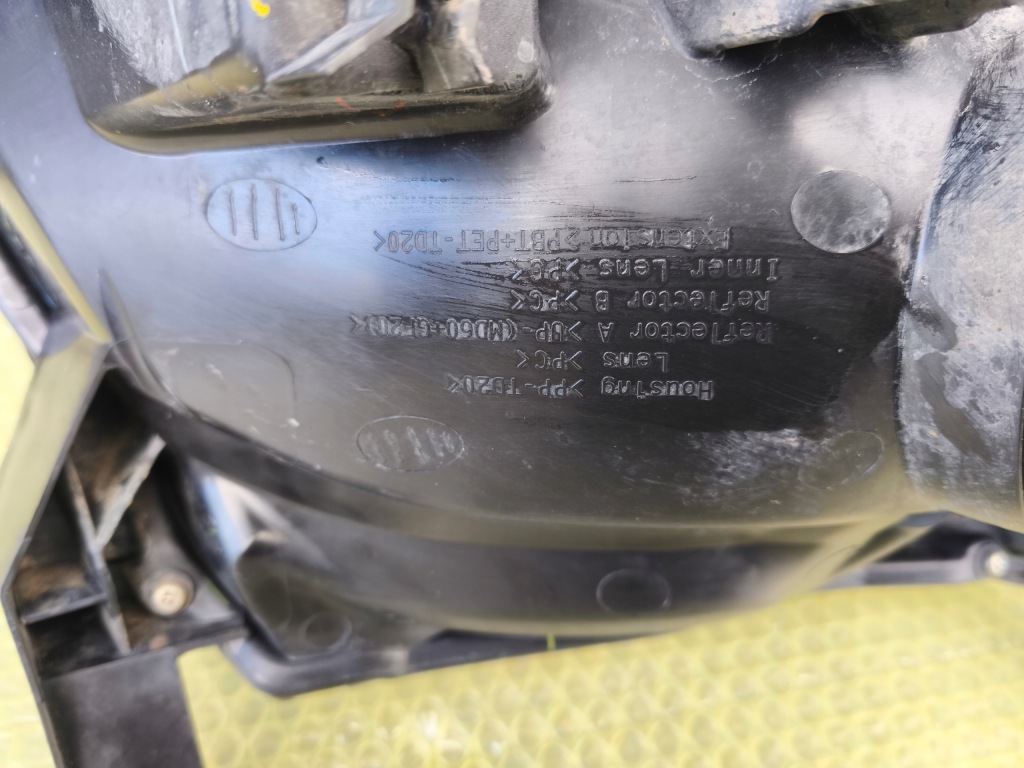 фото №14, Лампа передня права ліва toyota hilux viii 05- 81150-0k440 81110-0k440