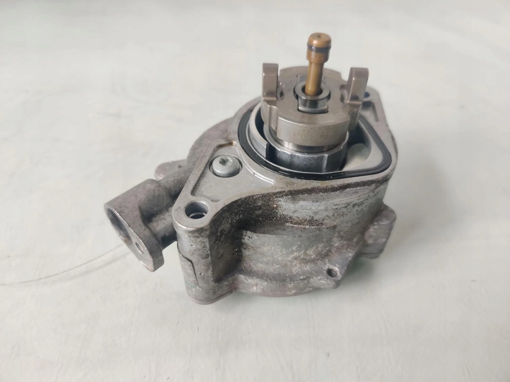 фото №1, Насос вакуум fx23-2a451-ab 306ps 3.0 scv6 land rover range rover