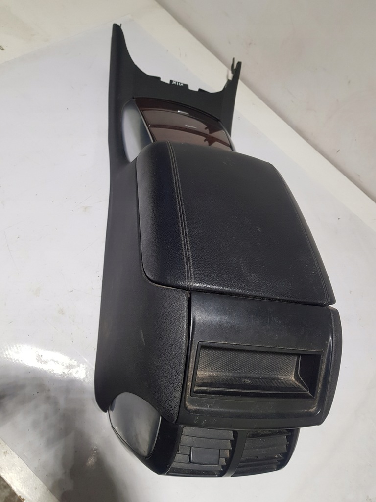 фото №1, Подлокотник mercedes w251 туннель