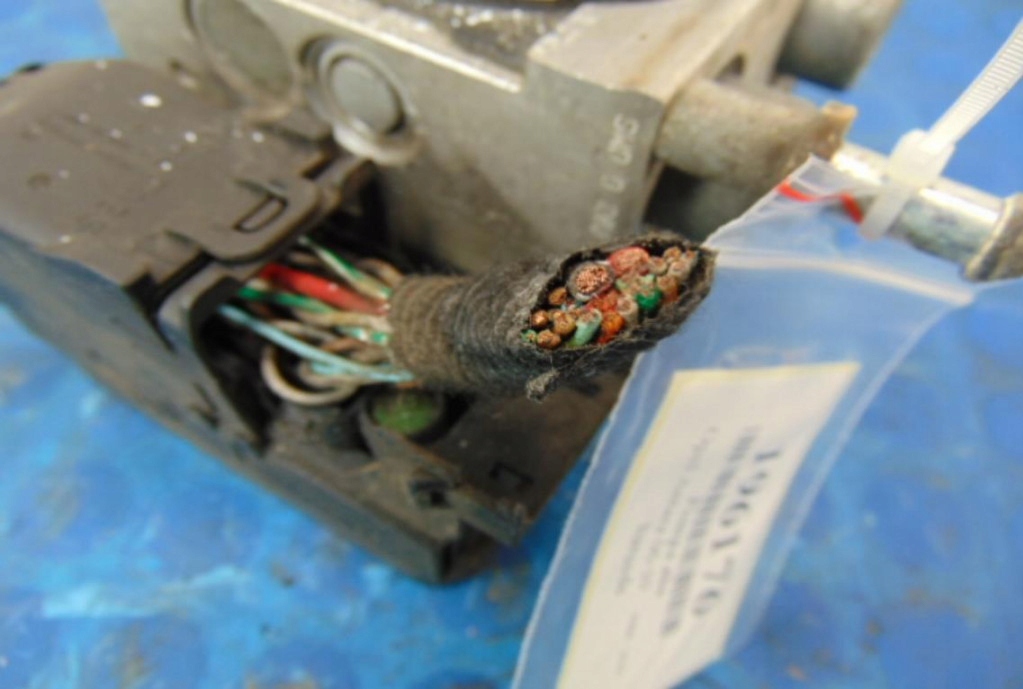 фото №8, Opel antara 2.0vcdi насос abs 96817718cq