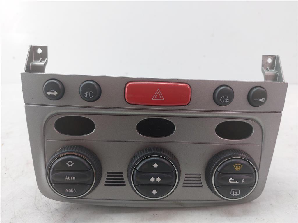 фото №1, Панель кондиционера alfa romeo 147 2000-2010 gt автоматическая climatronic