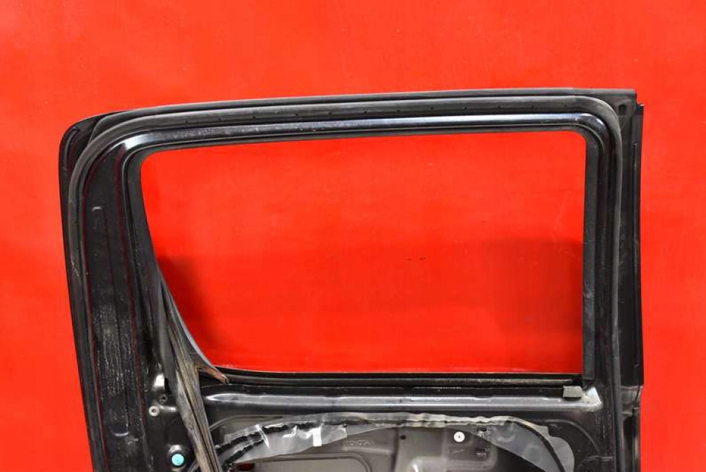 фото №15, Дверь левая задняя задние чёрные toyota hilux 7 vii 05-15