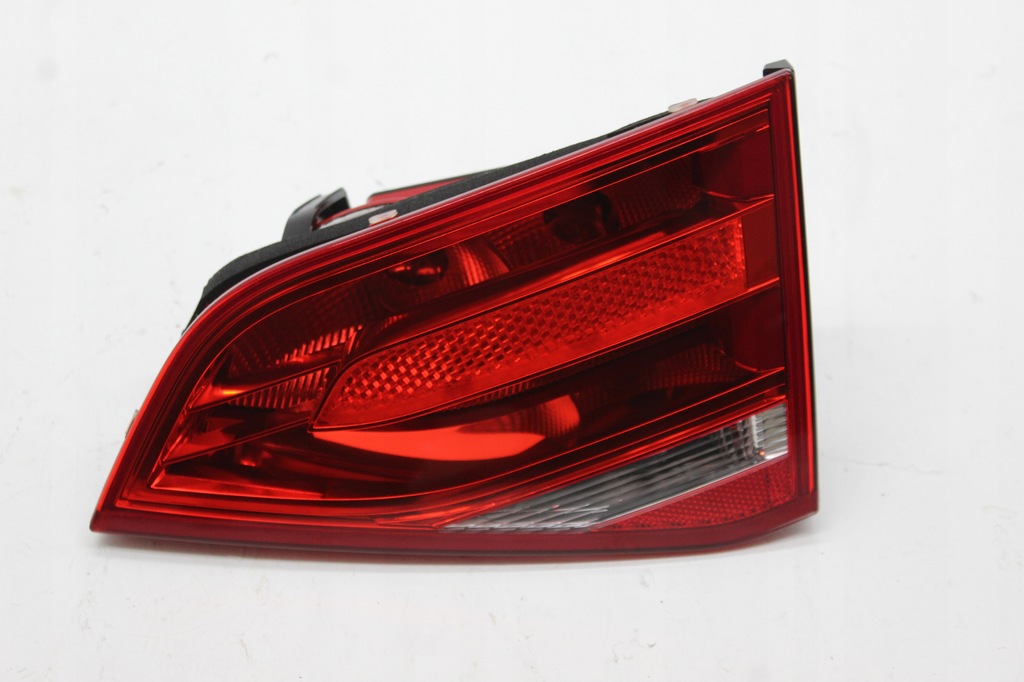 фото №1, Audi a4 b8 лампа крышки задняя