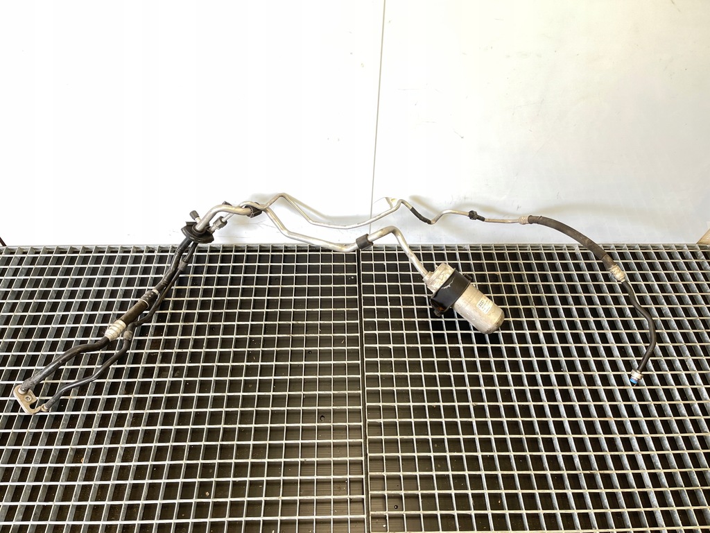 фото №1, Audi a6 c6 2.7 3.0 tdi осушитель кондиционера с трубками 4f0820189h