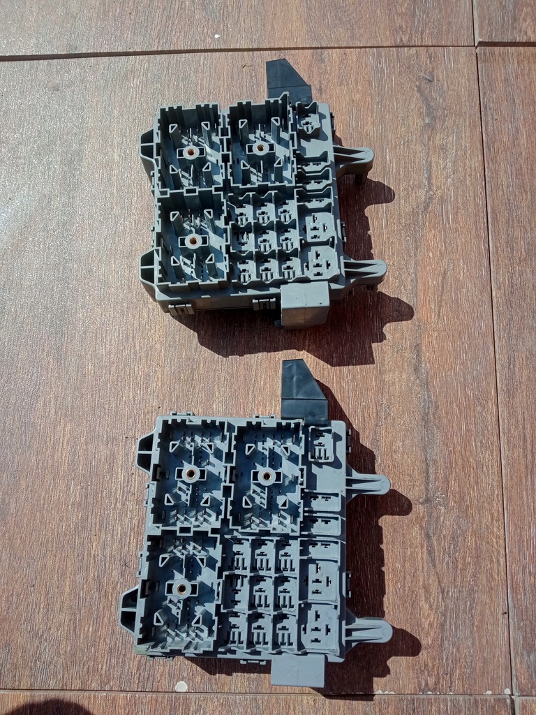 фото №12, Jeep cherokee kj 01-07r коробка запобіжників 56010436ae