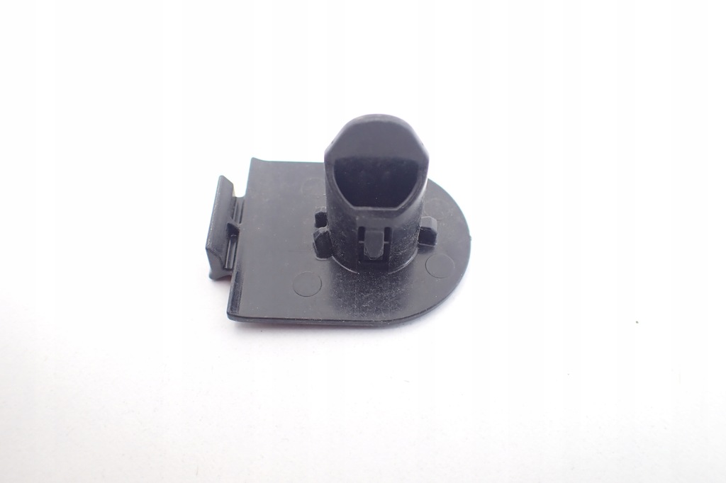 фото №6, Оригинальный номер toyota 47749-02040 клипса обивочный