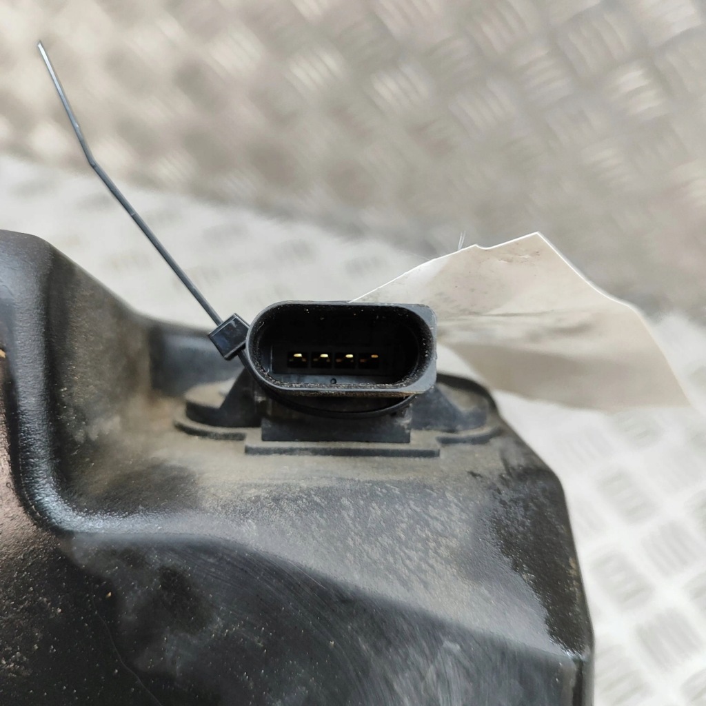 фото №8, Volkswagen amarok 2016 корпус фільтра повітря