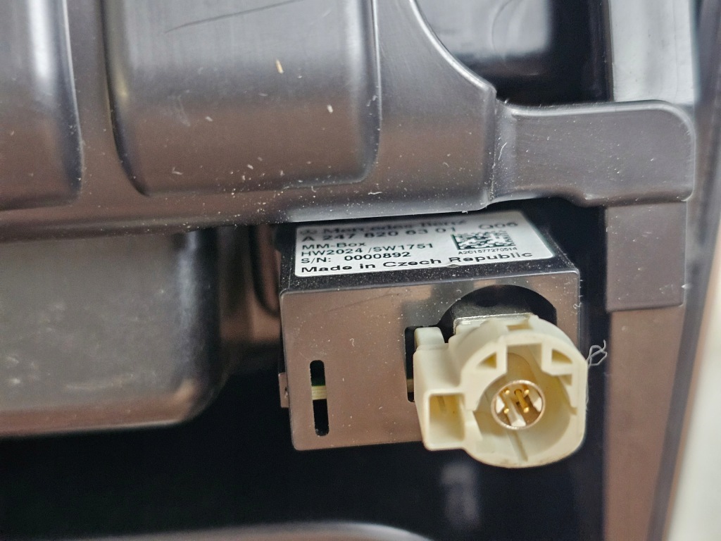 Защита туннель переключатель бардачок кронштейн на кружка mercedes w177 w118 led Доставка