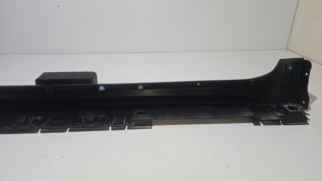 фото №6, Toyota corolla e21 e 21 kombi молдинг поріг права 2018-