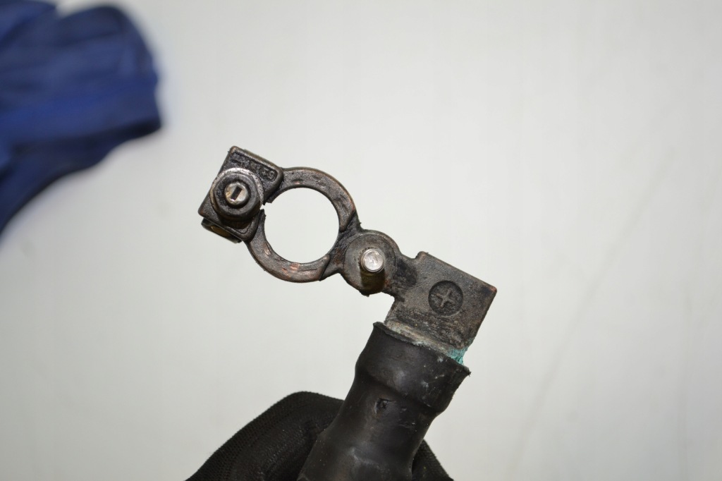 Mercedes actros mp4 аккумуляторов шланг клеммы plus плюсовой с Разборки