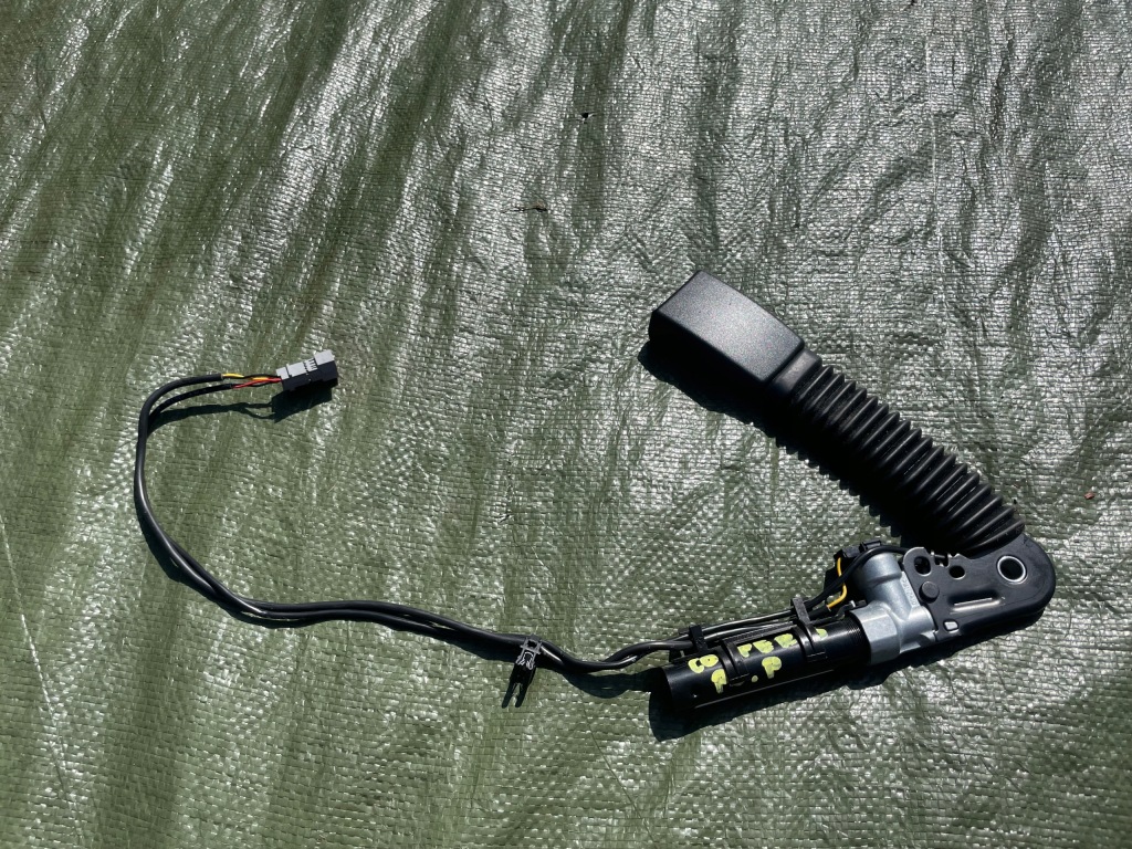 фото №1, Mini r55 r56 r57 r58 pas безопасности натяжитель поперечина перед правый 7211592