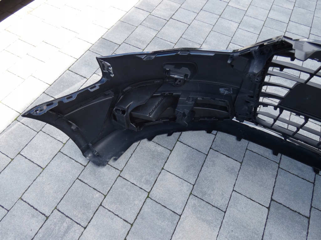 Купити Решітка радіатора, бампер, ґрати audi a-3 8v3 дорестайлінг  hb