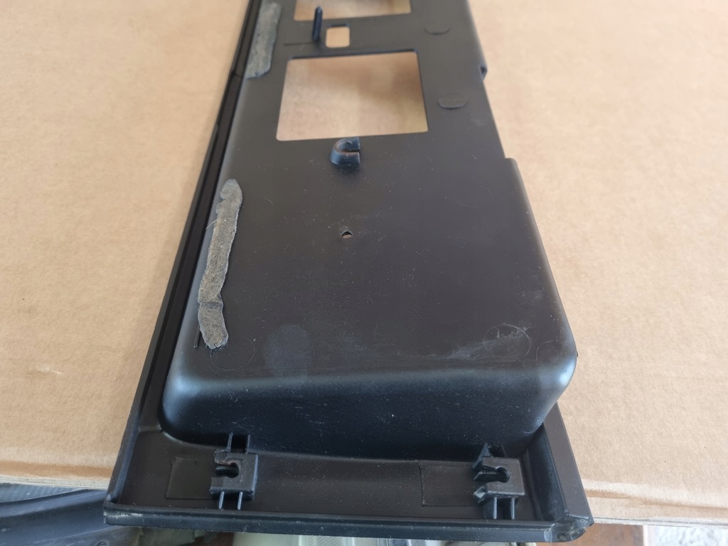 фото №10, Накладка крышки задняя vw vento 91-98r 1h5853481b oryg.