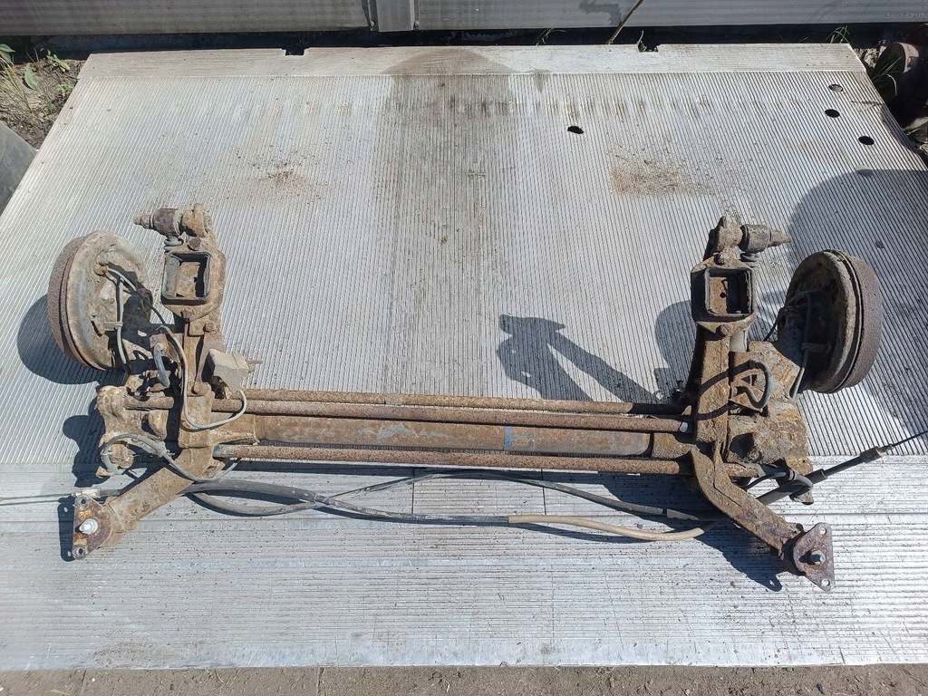 фото №1, Балка oś підвіска задня xsara picasso i гальмівні барабани