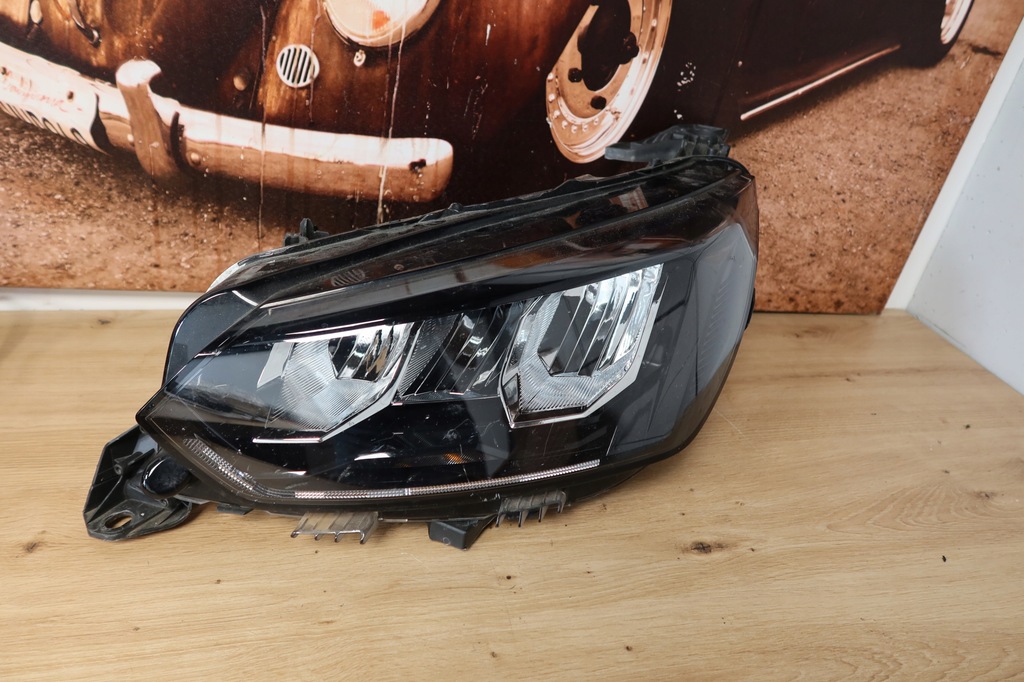 фото №1, Peugeot 208 ii led ліва 90200109 лампа лампи