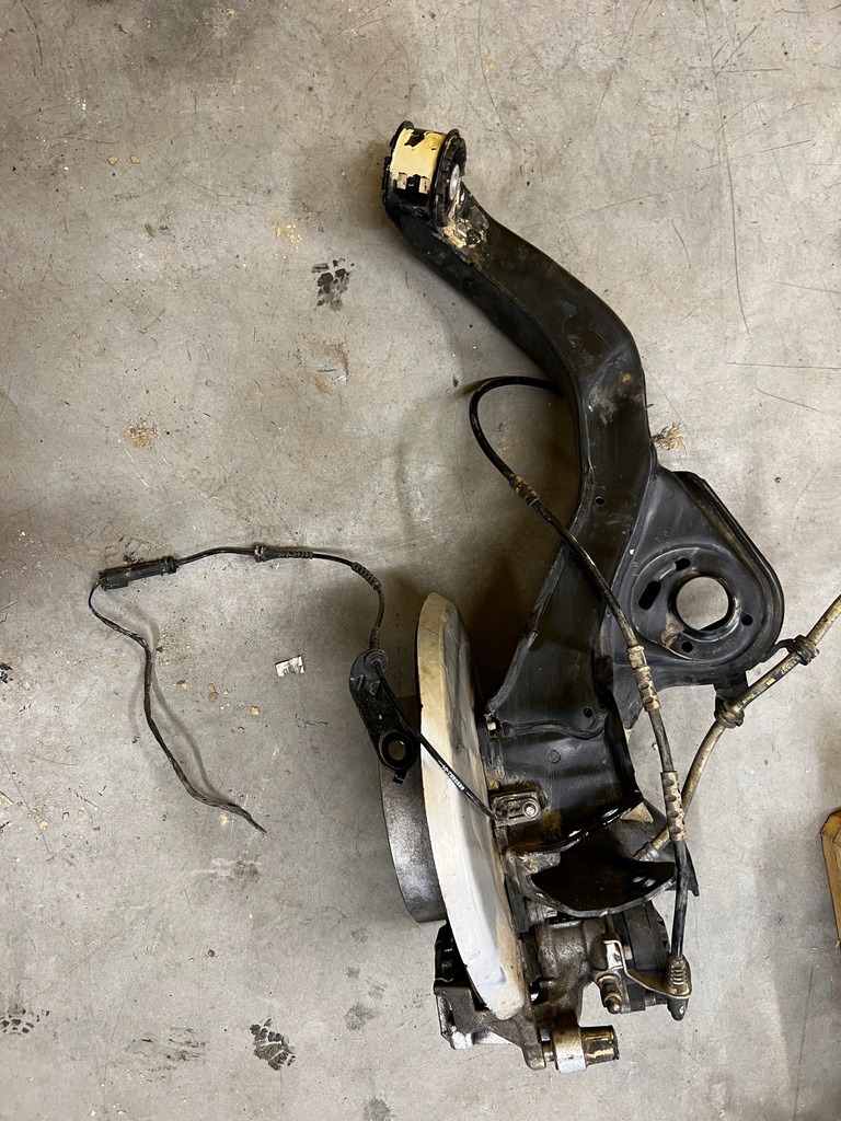 фото №6, Поворотный кулак рычаг левый задняя bmw 1 f40 / mini f54