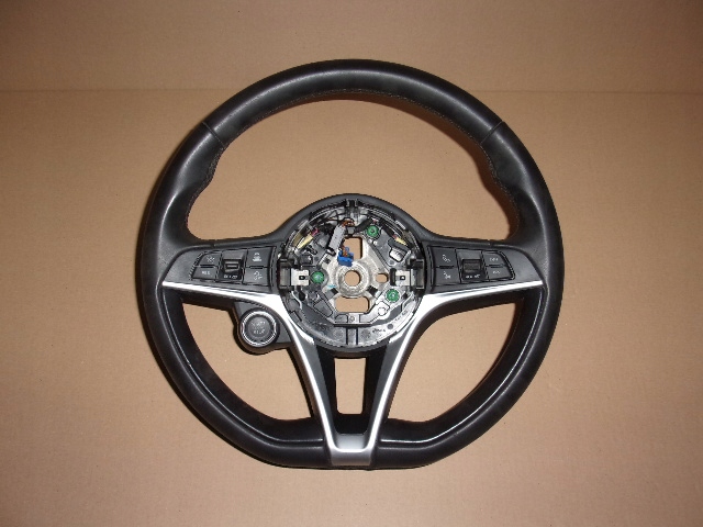 фото №1, Воздуховод кожаный alfa romeo stelvio