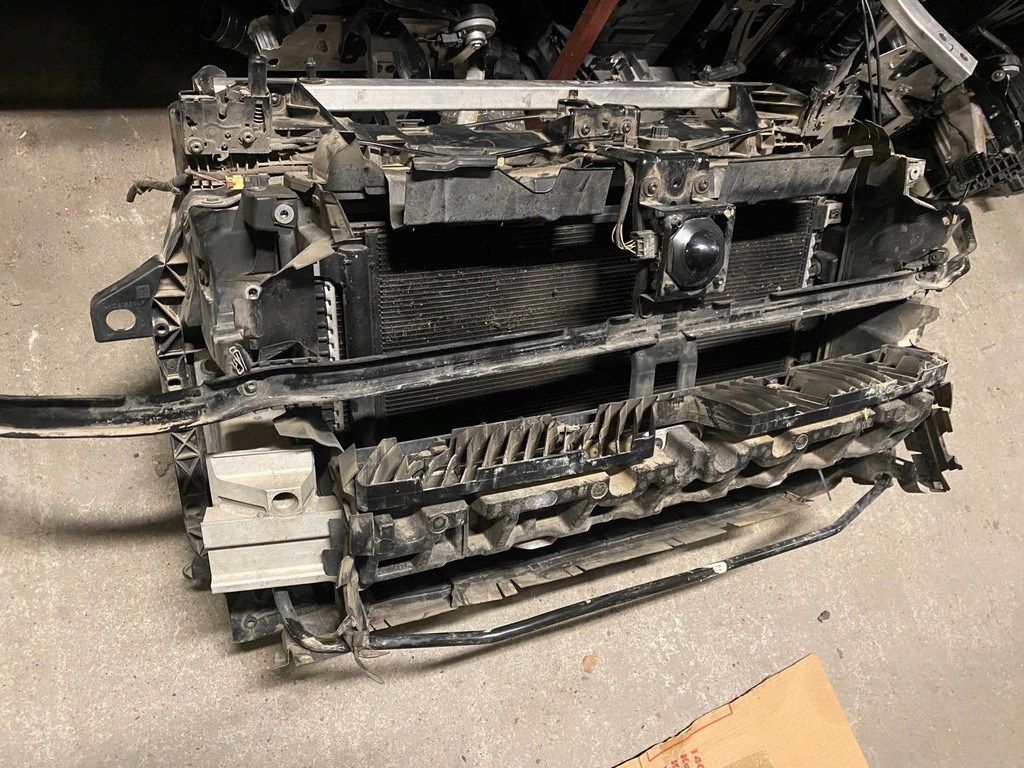 фото №8, Бампер капот лампа pas kompletny перед vw touareg iii