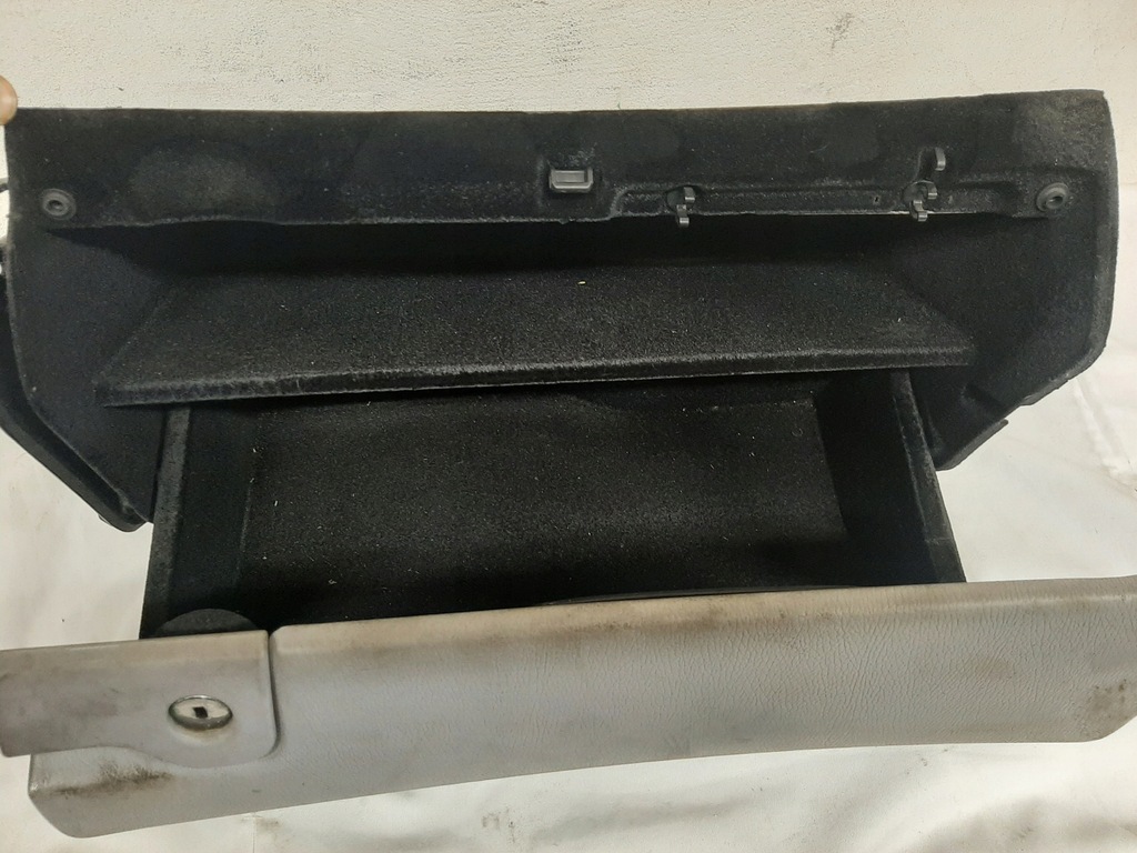 фото №11, Mercedes w203 бардачок пассажира a2036802691