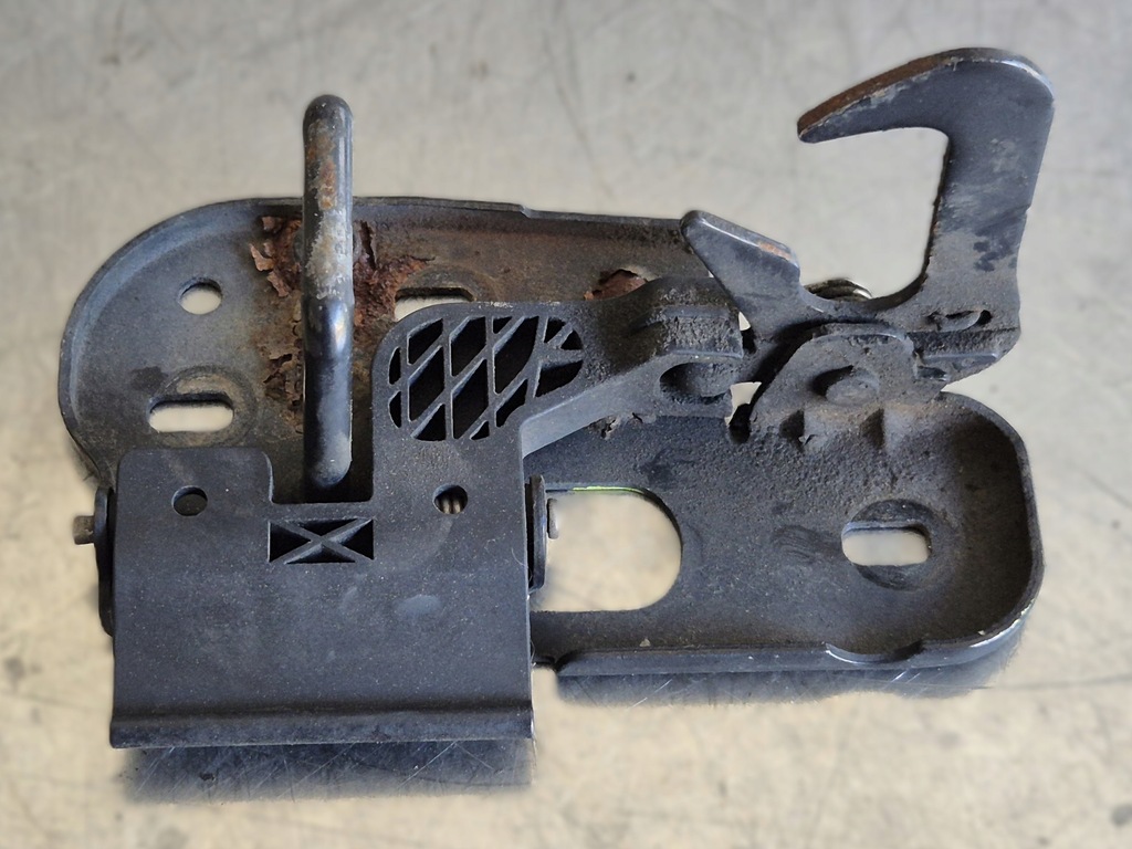 фото №1, Vw passat b6 замок капот засов ручка 3c0823480