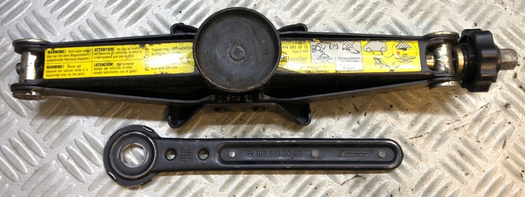 Купить Mercedes vaneo w414 кулиса a4145830015
