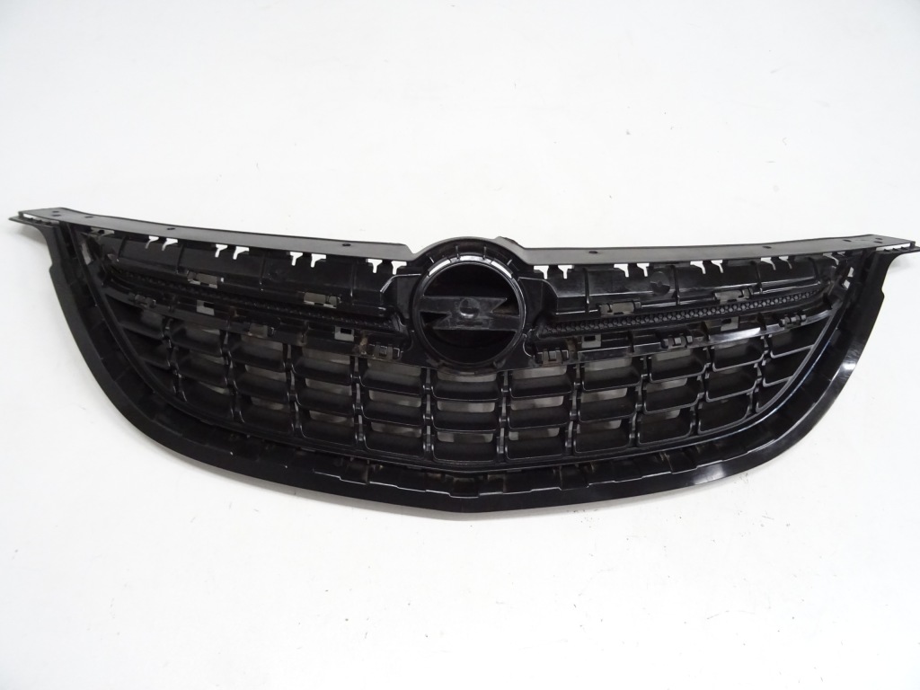 фото №1, Opel zafira c решётка радиатора решётка радиатора бампера перед