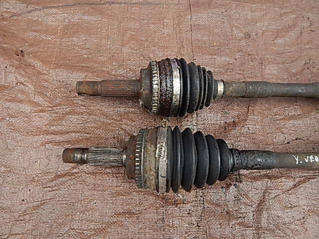 фото №5, Приводной вал левая toyota yaris verso 1,4d4d