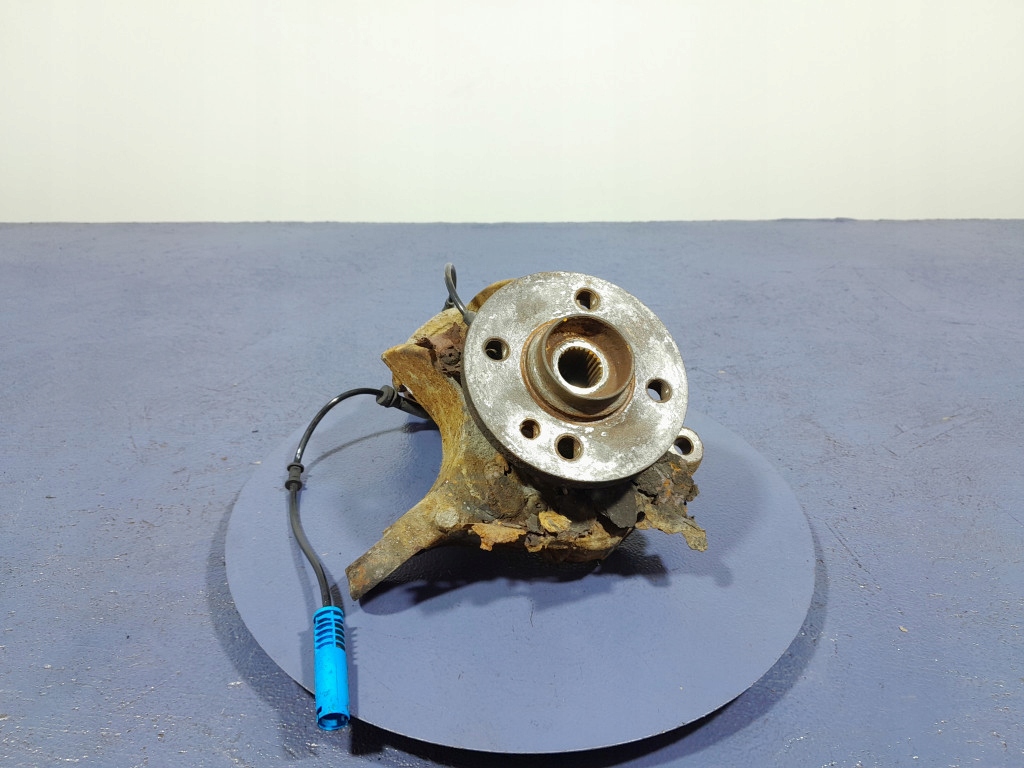 фото №1, Mini cooper r56 one 1.4 95 km поворотный кулак ступица перед правая