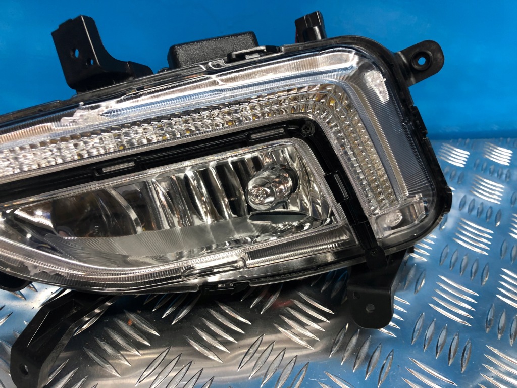 фото №3, Hyunda tucson iii lift противотуманная фара правый перед led drl