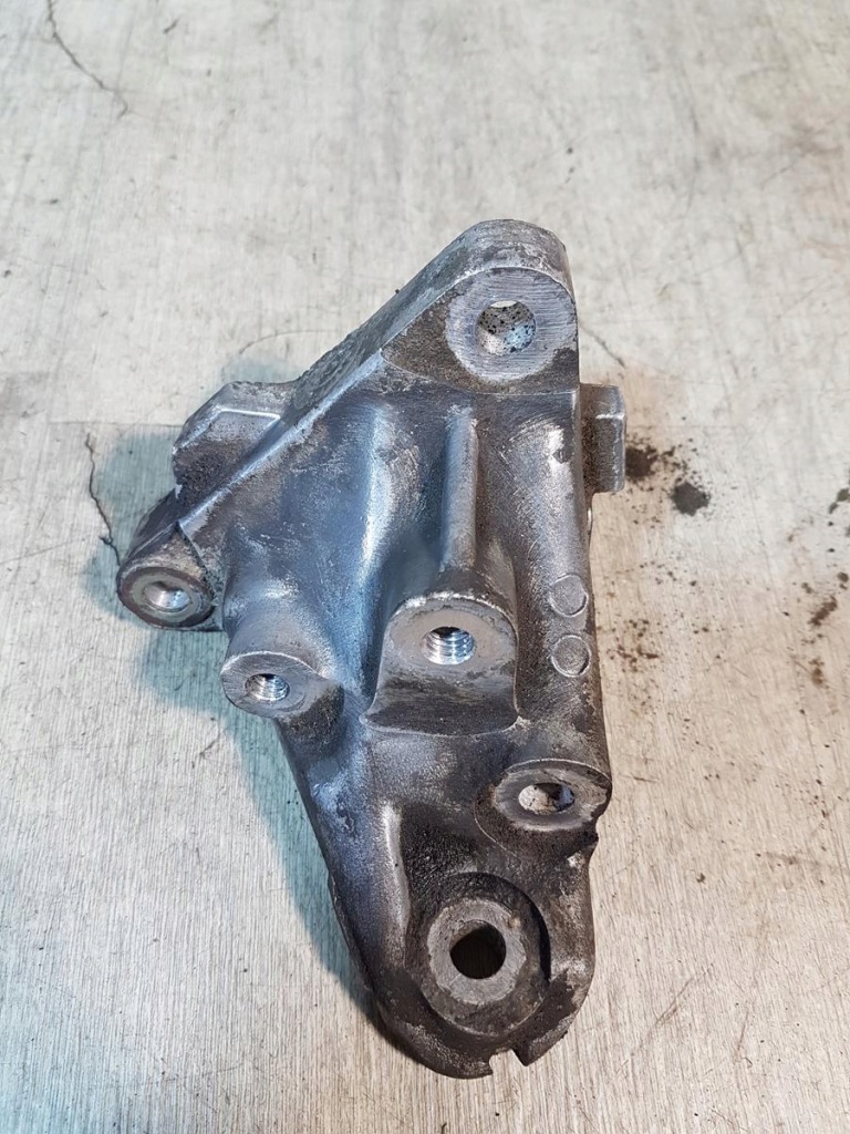 Купить Кронштейн двигателя mercedes w124 2.3 8v